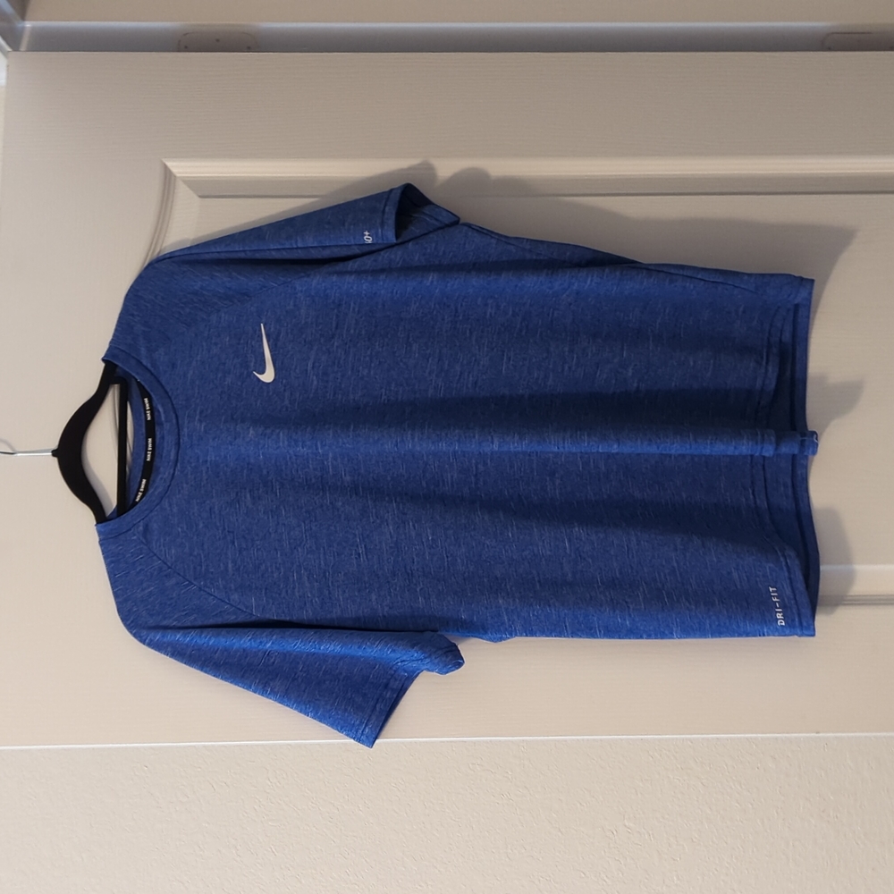 Men's Nike DRI fit shirt size XL